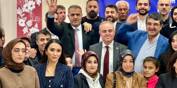 AK Parti, Batman’da ilçe başkanlarını seçti