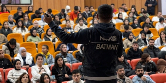 Batman Üniversitesinde “Narko Gençlik Projesi” kapsamında seminer