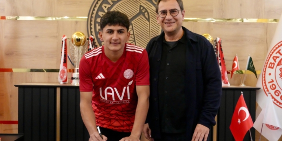 Petrolspor, genç yetenek Furkan Rüzgar ile profesyonel sözleşmeye imza attı