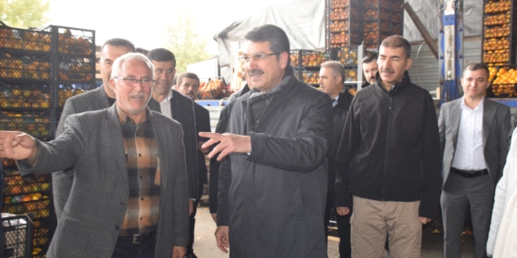 Milletvekili Ferhat Nasıroğlu, Sebze ve Meyve Hali esnafıyla buluştu