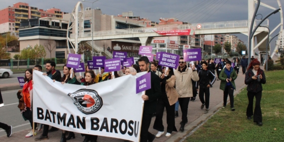 Batman Barosu’ndan kadına şiddete karşı yürüyüş
