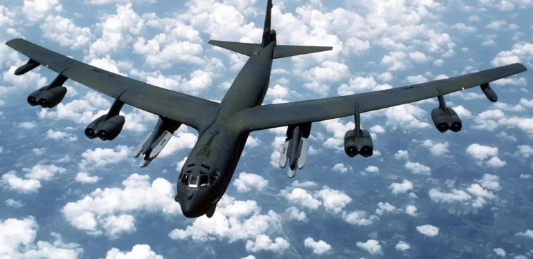 bombardıman uçağı