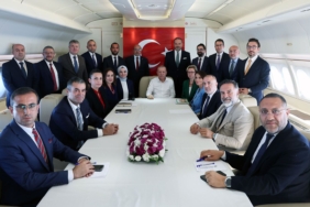 Cumhurbaşkanı Erdoğan: Diyarbakır’da atılan sloganlara üzüldüm erdoğan uçak3