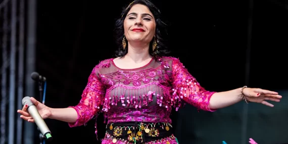 CHP’li belediye Rojda’nın konserini iptal etti