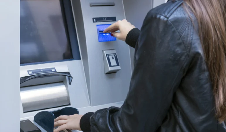ATM para çekme