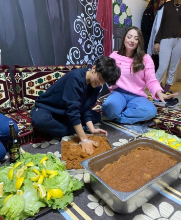KIZLAR ÇİĞKÖFTE 2