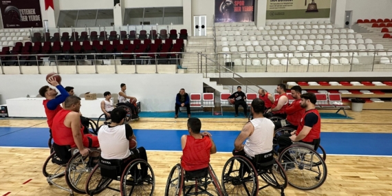 Lider basketbolcular, Engelsiz Gaziantep maçı için hazır