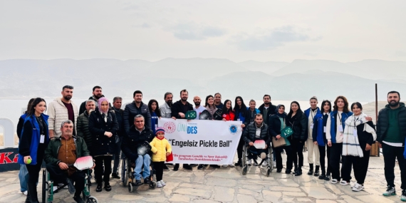 Batman Üniversitesi öğrenci topluluklarından Hasankeyf’te örnek etkinlik Batman Üniversitesi öğrenci topluluklarından Hasankeyf’te örnek etkinlik