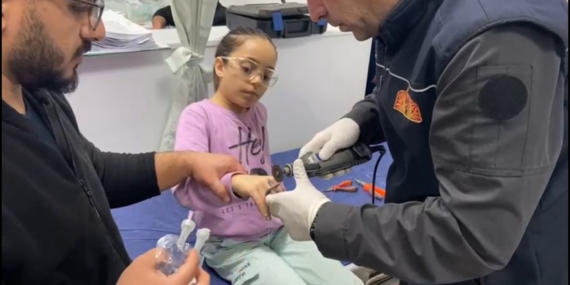 Batman İtfaiyesi, parmaklara sıkışan metal cisimleri başarıyla çıkardı
