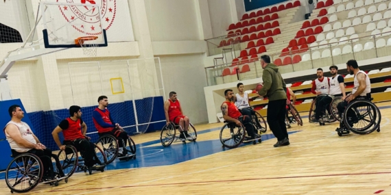 Batman Engelliler Tekerlekli Sandalye Basketbol Takımı ikinci devre için hazırlıklarını sürdürüyor