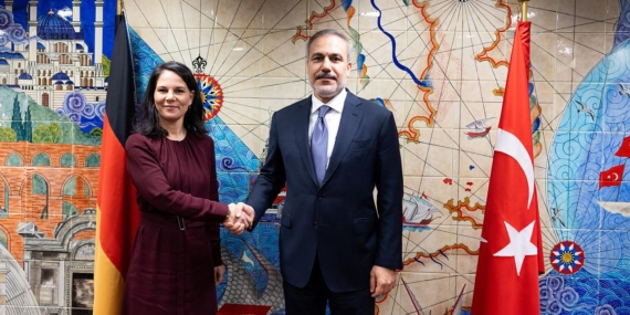 Baerbock: Türkiye ile Kürtler arasında çatışma hem bölge hem Avrupa için tehlike oluşturacak