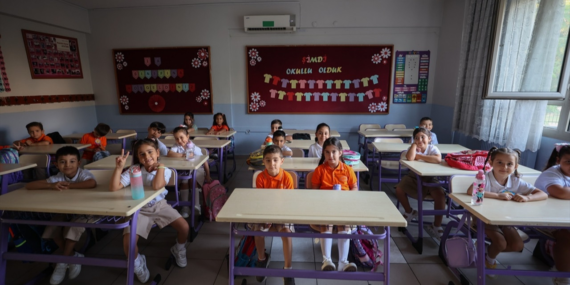 Okullarda tek tip kıyafet dönemi başladı!