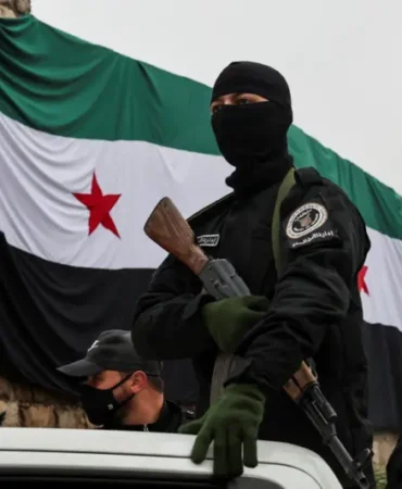 suriye yeni bayrak asker