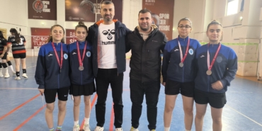 BADMİNTON GENÇ KIZLAR 2