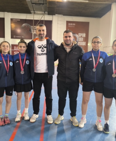 BADMİNTON GENÇ KIZLAR 2