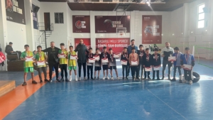 BADMİNTON YILDIZLAR 1