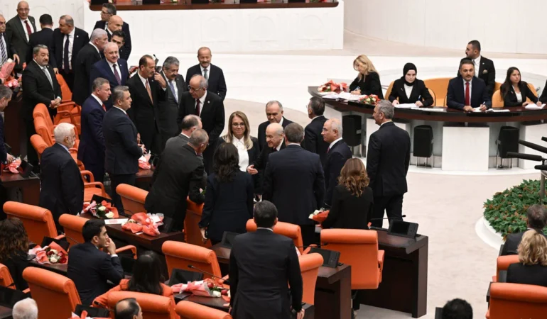 Bahçeli dem partililer