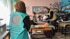 CANSUYU BATMAN ÖĞRENCİLERE GİYİM YARDIMI (4)