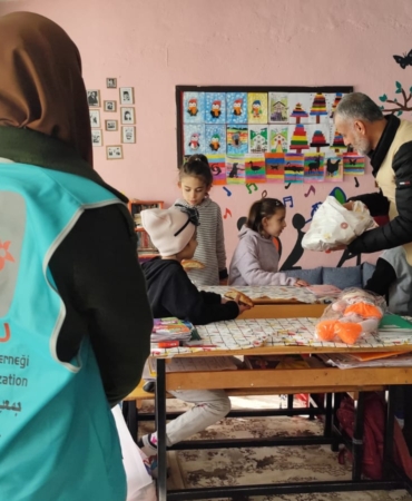 CANSUYU BATMAN ÖĞRENCİLERE GİYİM YARDIMI (4)