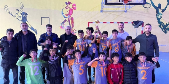 Batman’da Futsal Yıldızlarda Yenişehir Ortaokulu damgası