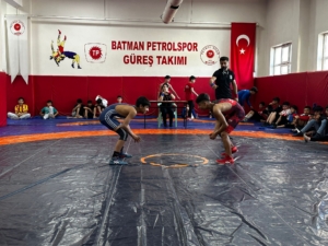 GÜREŞ YILDIZLAR (2)
