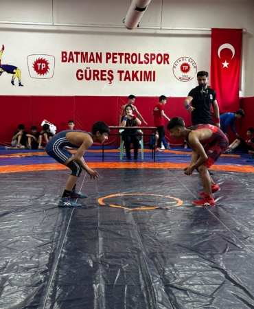 GÜREŞ YILDIZLAR (2)