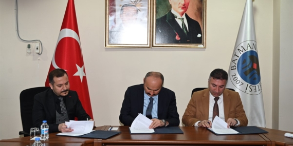 Batman Üniversitesi ve İl Sağlık Müdürlüğü arasında uygulama eğitimi protokolü imzalandı