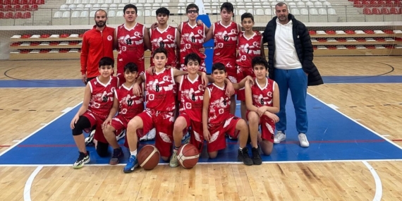 Petrolspor U-14 basketbol takımı şampiyonluğu kazandı