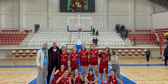 Petrolspor, U-16 kategorilerinde çifte şampiyonluk kazandı