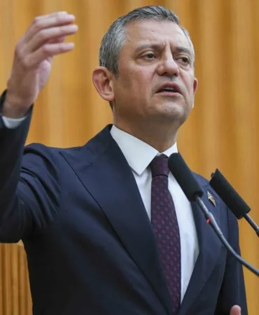 özgür özel grup topl