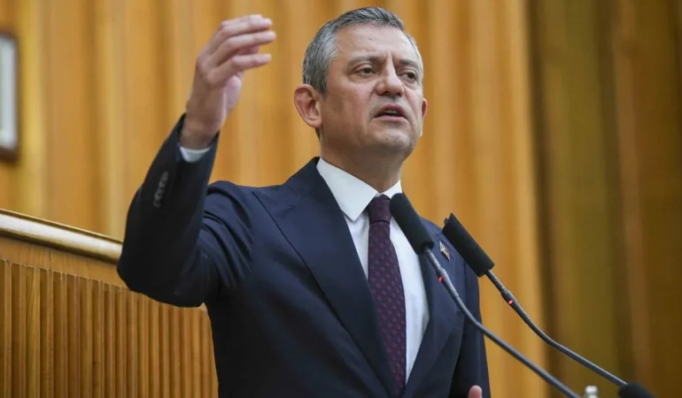 özgür özel grup topl