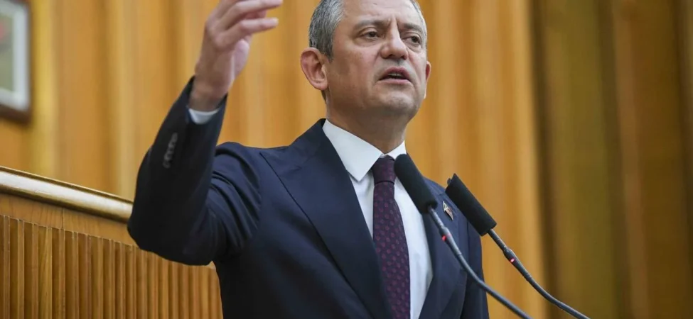 özgür özel grup topl