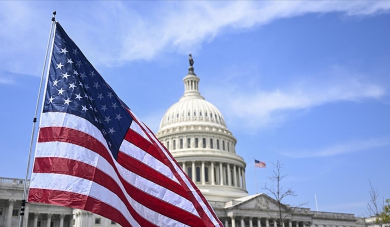 ABD bayrağı ve beyaz saray