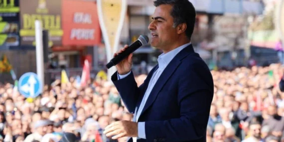 Abdullah Zeydan’dan ilk açıklama: Yargı kumpaslarıyla Van halkının iradesine çöktüler