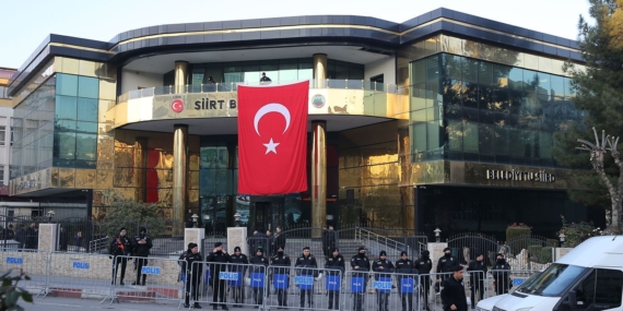 Kayyım Siirt’te 35 işçi çıkardı Kayyım Siirt’te 35 işçi çıkardı