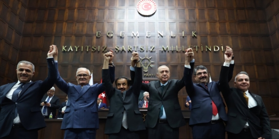 Hamit Tutuş Ak Parti’ye katıldı