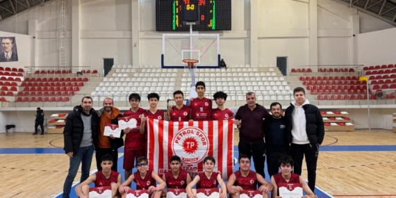 Batman Petrolspor Basketbol Takımı çifte şampiyonlukla Türkiye yarı finallerinde