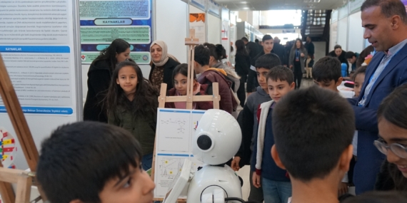 Batman Üniversitesi’nde TÜBİTAK Van Bölge Projeleri sergisi açıldı