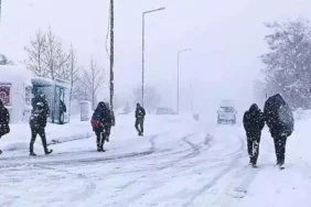 kar-yagisi-etkisini-artiriyor-11-ilde-egitime-ara-verildi