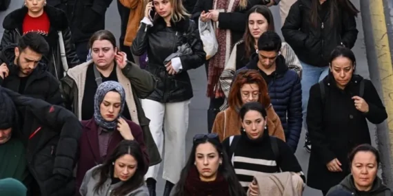 Türkiye mutlu değil, en büyük sorun hayat pahalılığı