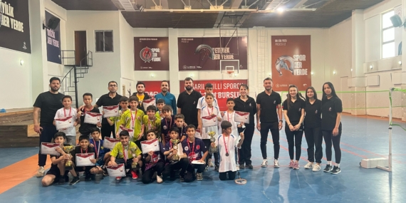 Batman’da badmintont küçüklerin şampiyonları belli oldu