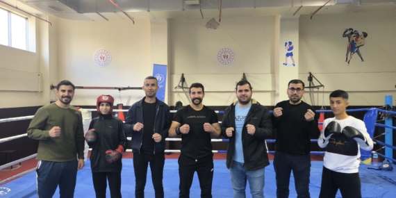 Batman’da gençler boks ringini salladı
