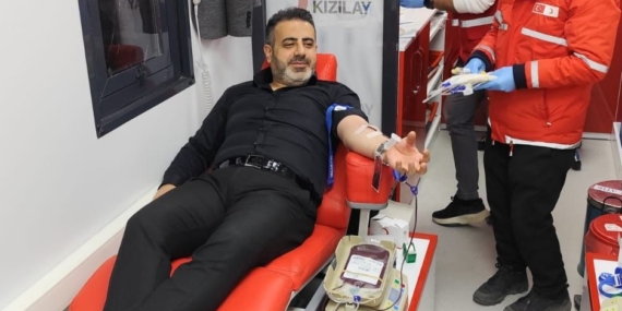 MHP Batman’da Kızılay’ın kan bağışı kampanyasına destek verdi