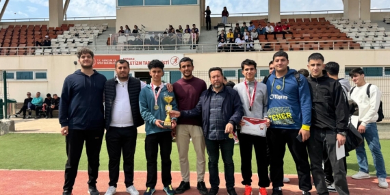 BATMAN – Veysel Karani Türkiye’nin en çok ödül alan okulu oldu