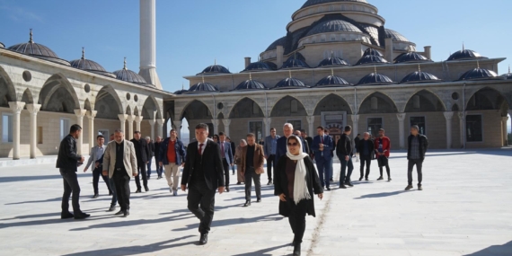Batman Üniversitesi Camii’nde sona yaklaşılıyor