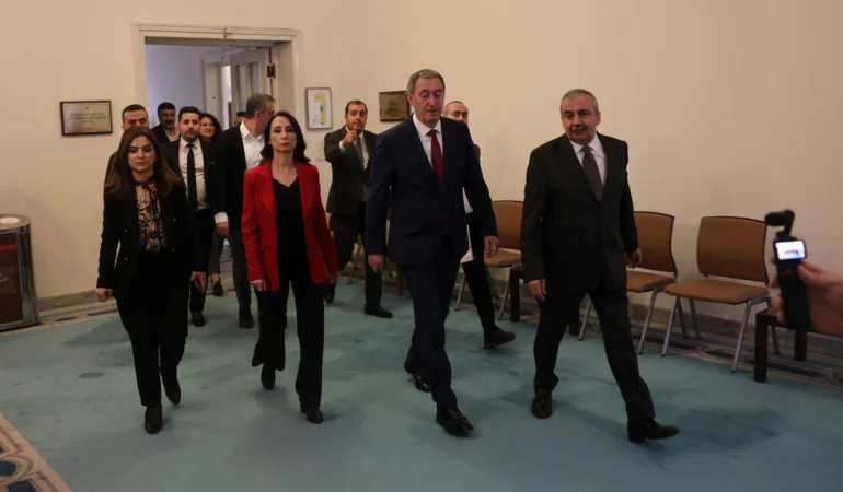 dem-parti-akp-gorusmesi-basladi-rf10