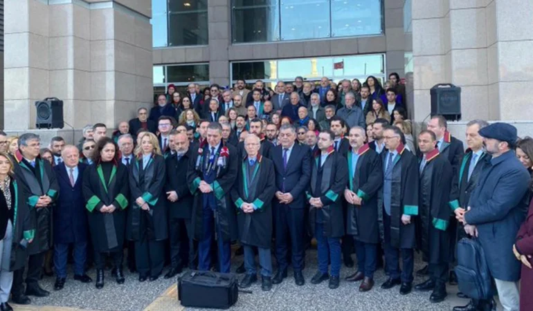 istanbul-barosu-yoneticilerinin-gorevlerine-son-verildi-rkm5