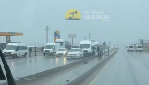 OSB yolunda minibüs kazası: 5 öğretmen yaralandı