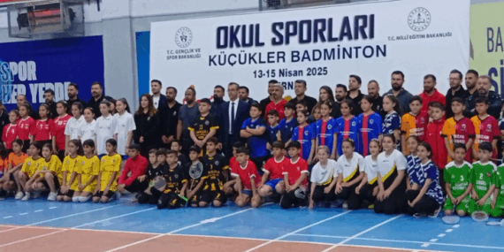 Batmanlı küçük kızlar Badminton’da Türkiye finallerine yükseldi