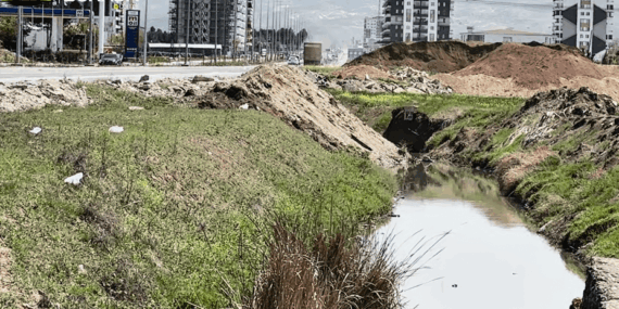 Koku ve toz isyanı: Organize atık suları vatandaşı canından bezdirdi